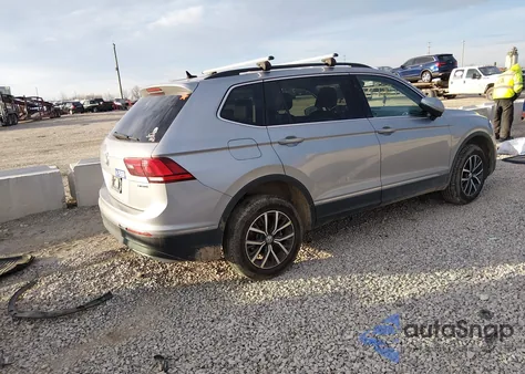 2020 Volkswagen Tiguan 2.0T Se/2.0T Se R-Line Black/2.0T Sel из США, поврежденный, VIN 3VV2B7AX2LM096904